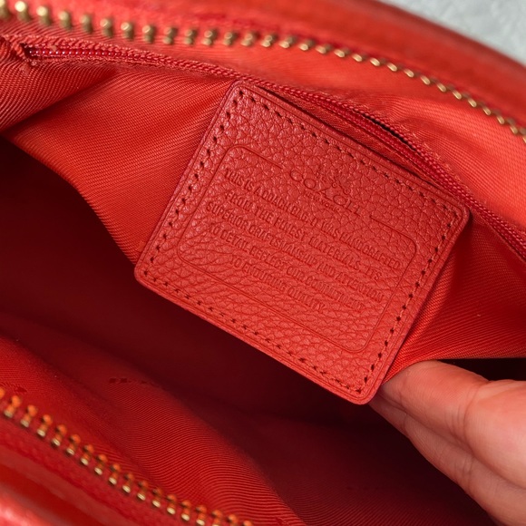 Vibrant grapefruit orange coach crossbody handbag - Picture 7 of 14